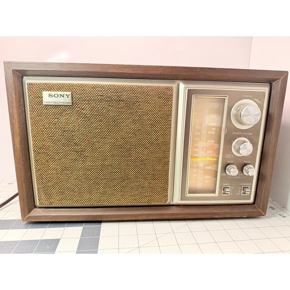 Vintage Sony ICF-9550W AM/FM 2-Band Tabletop Radio (Wood Cabinet) Works Video
